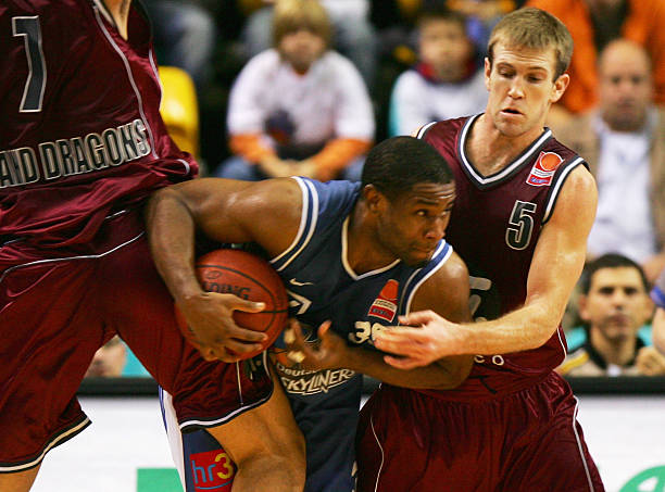 见证谁能笑 见证谁能笑