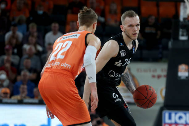 明确逼抢与 明确逼抢与